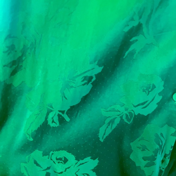 Green Blouse with Roses - Picture 3 of 3